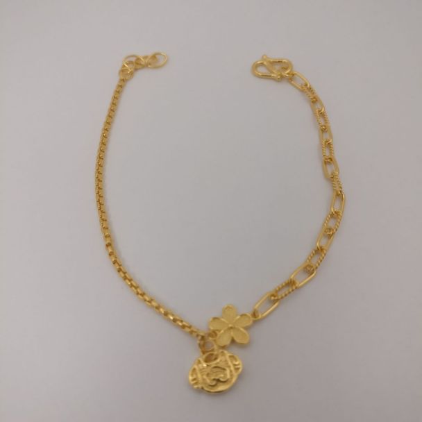 24K Link Chain with a Flower Charm Bracelet - Z021315