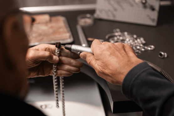 Professional Cleaning | Know Your Jewelry